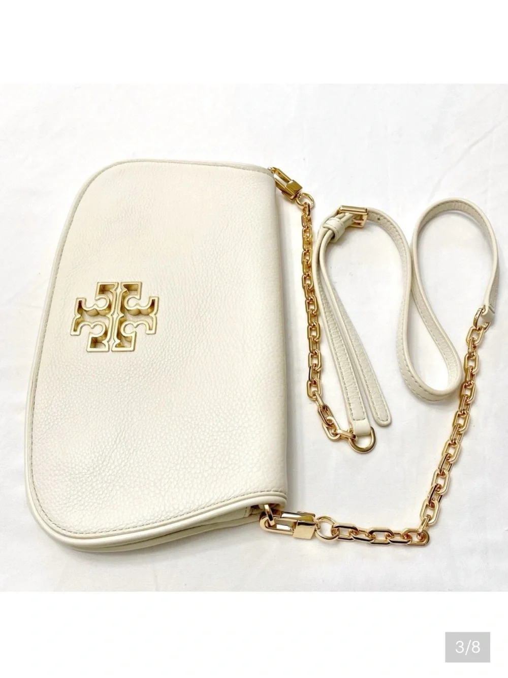 Tory Burch off white/lt Cream Pebbled Leather Crossbody with Gold Logo Chain